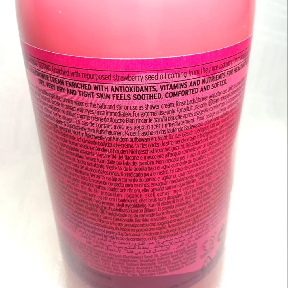 Bath Home Accessories The Body Shop Hydrating Berry Body Wash NWT Skincare
